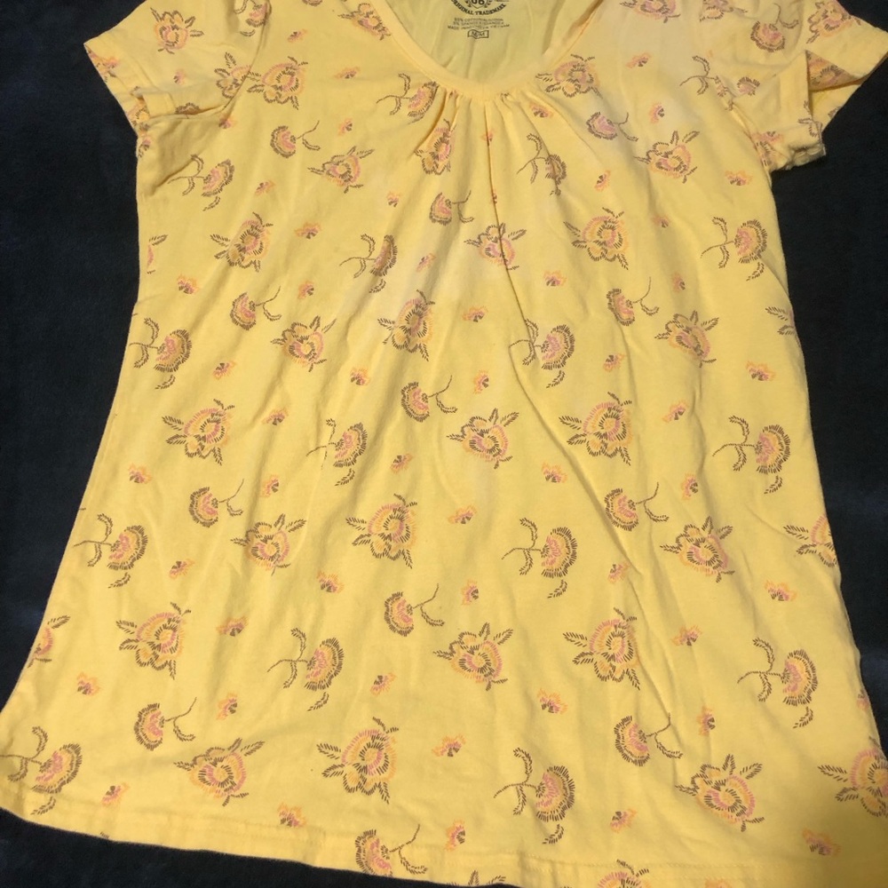 Route 66 Yellow Floral V-Neck Short Sleeve Top